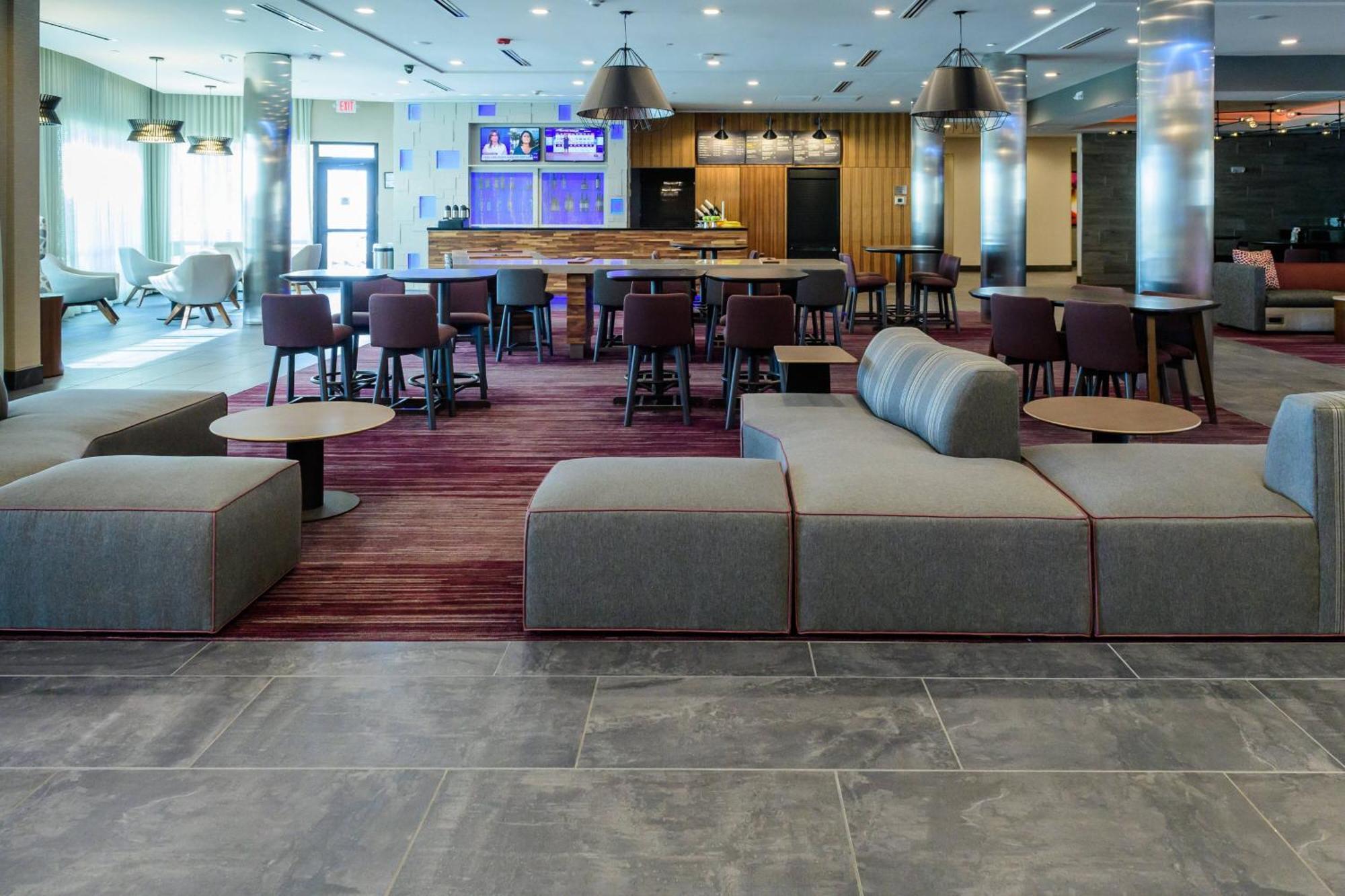 Courtyard By Marriott Lake Jackson Dış mekan fotoğraf