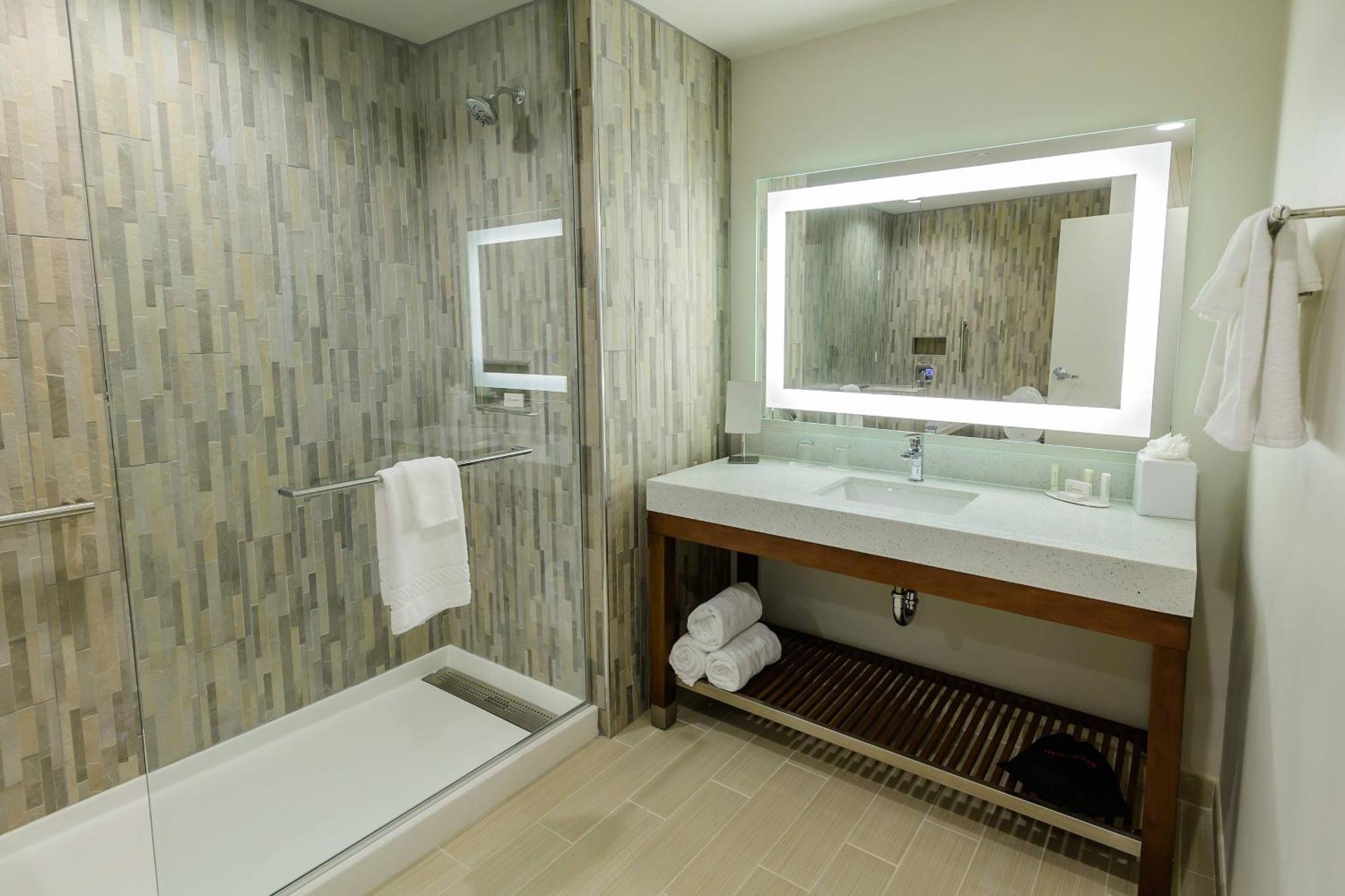 Courtyard By Marriott Lake Jackson Dış mekan fotoğraf