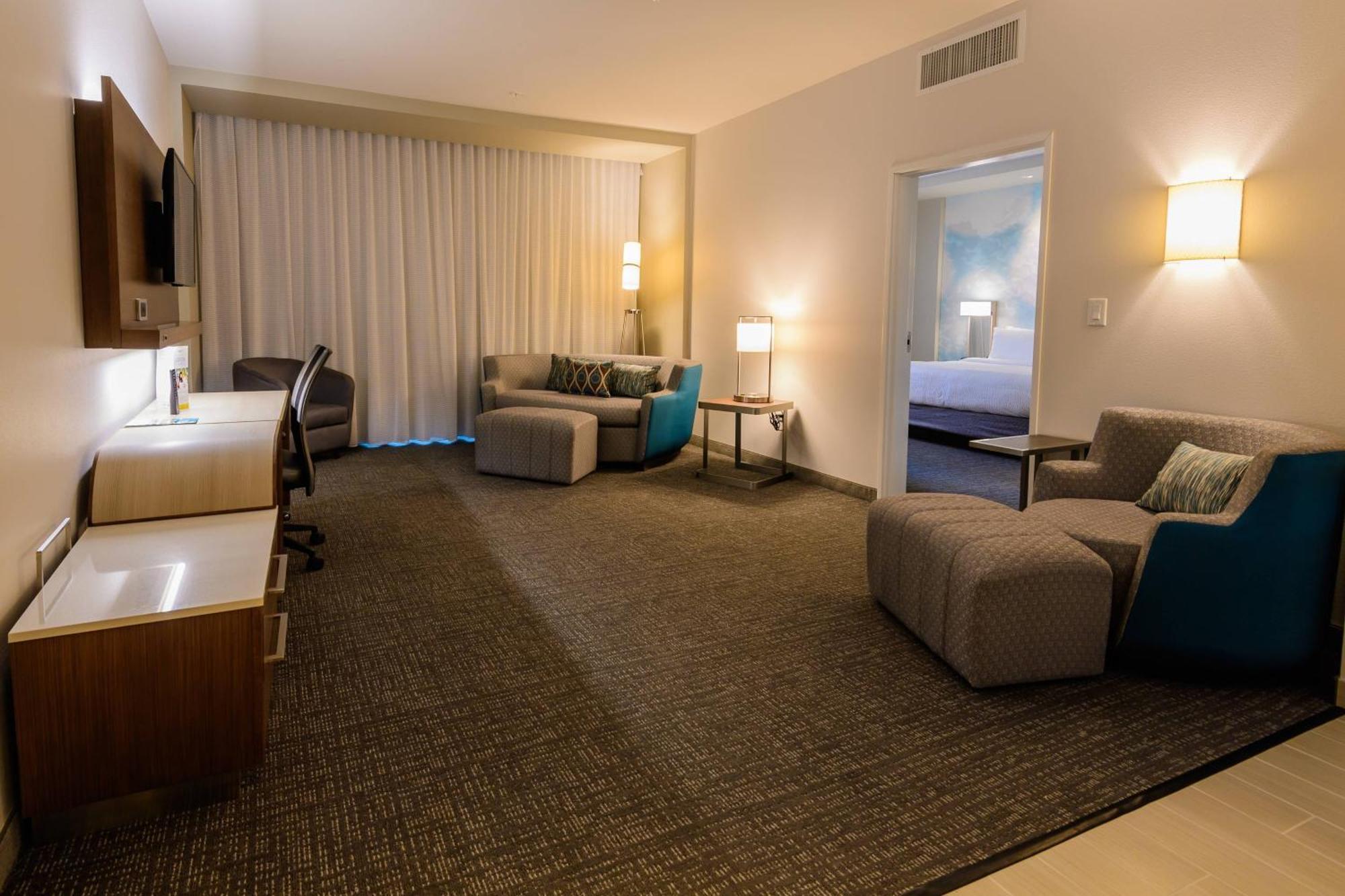 Courtyard By Marriott Lake Jackson Dış mekan fotoğraf
